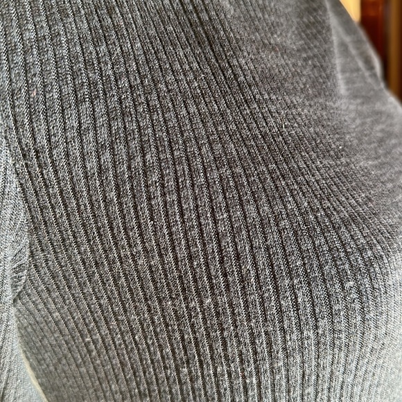 🎉2xHost Pick🎉 Banana Republic Ribbed Turtleneck - Picture 4 of 7
